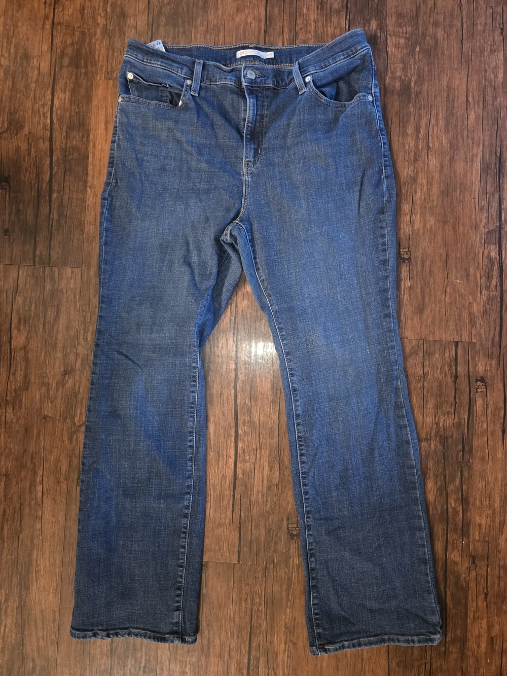 Levi’s 725 High Rise Bootcut Jeans Women’s Size 16M Stellar Stretch